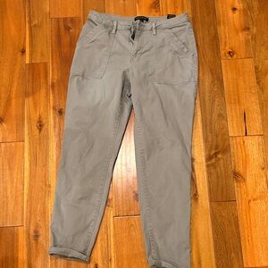 Banana Republic women’s twill pant in grey.